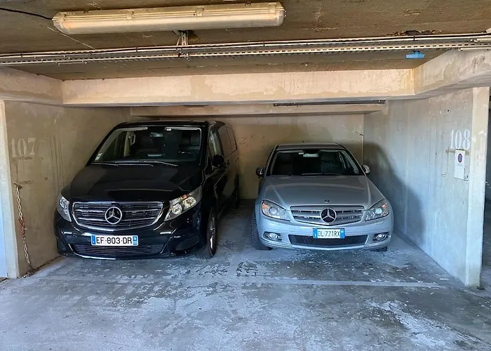 New Sweet Border Monaco Parking 아파트 보솔레이
