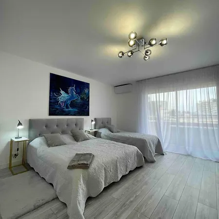 New Sweet Border Monaco Parking בוסוליי